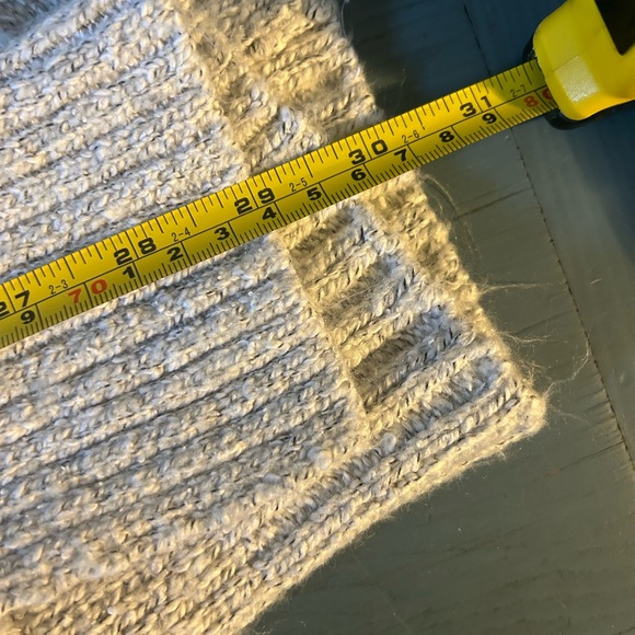 CUPCAKES & CASHMERE LONG TRIBAL SWEATER, SZ XS, Good Condition (Grey/Blk) - Picture 9 of 9